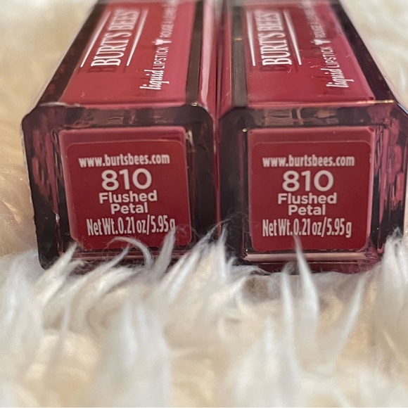 2 Piece Bundle Burt’s Bee’s Liquid Lipstick in Flushed Petal 810 Never Opened - Picture 2 of 3